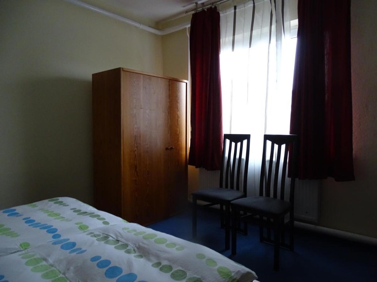 Gasthof Blaues Haus Hotel Bastorf Quarto foto